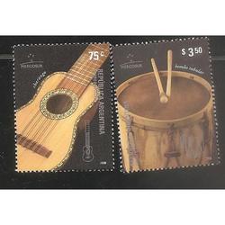 ARGENTINA 2006(2772-73) MERCOSUR: INSTRUMENTOS MUSICALES