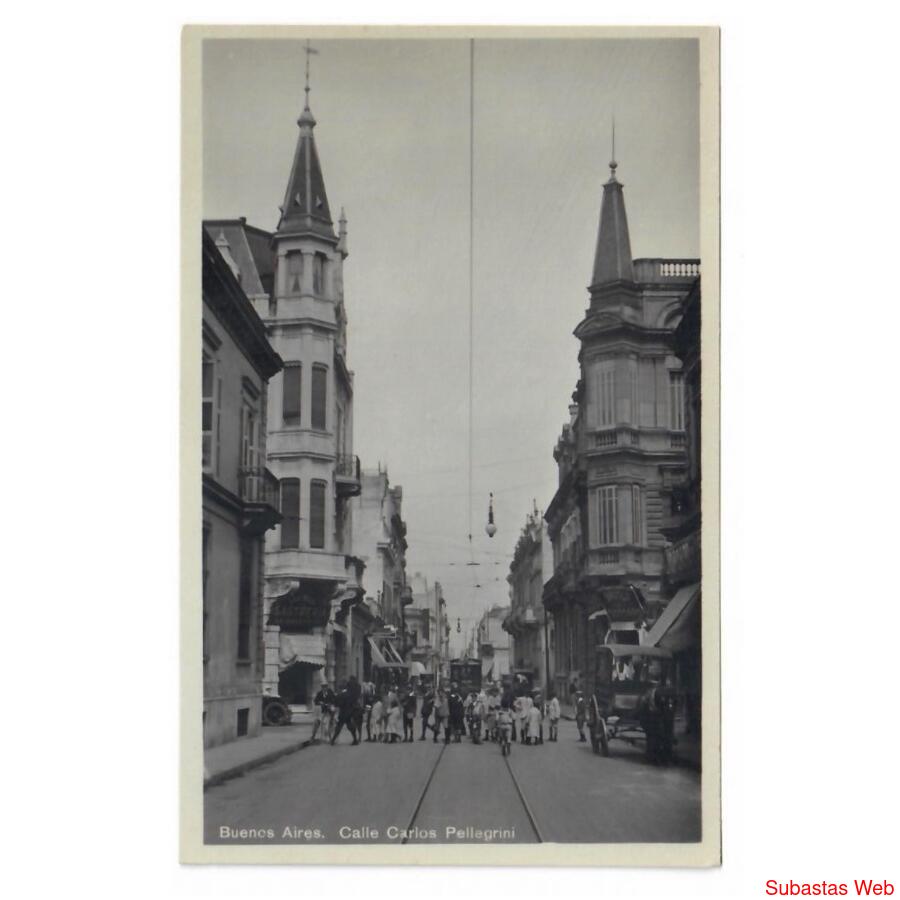 ARGENTINA. Buenos Aires. Calle Carlos Pellegrini.