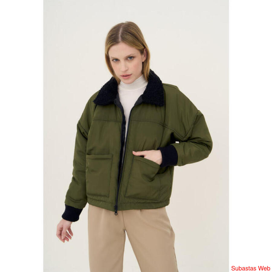 Bomber Jackie