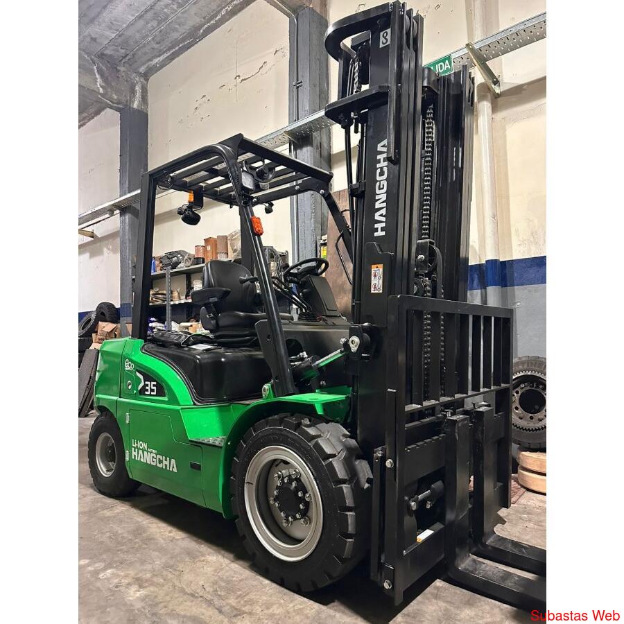 Vendo AUTOELEVADOR HANGCHA  ELECTRICO con CARGADOR y BATERIA